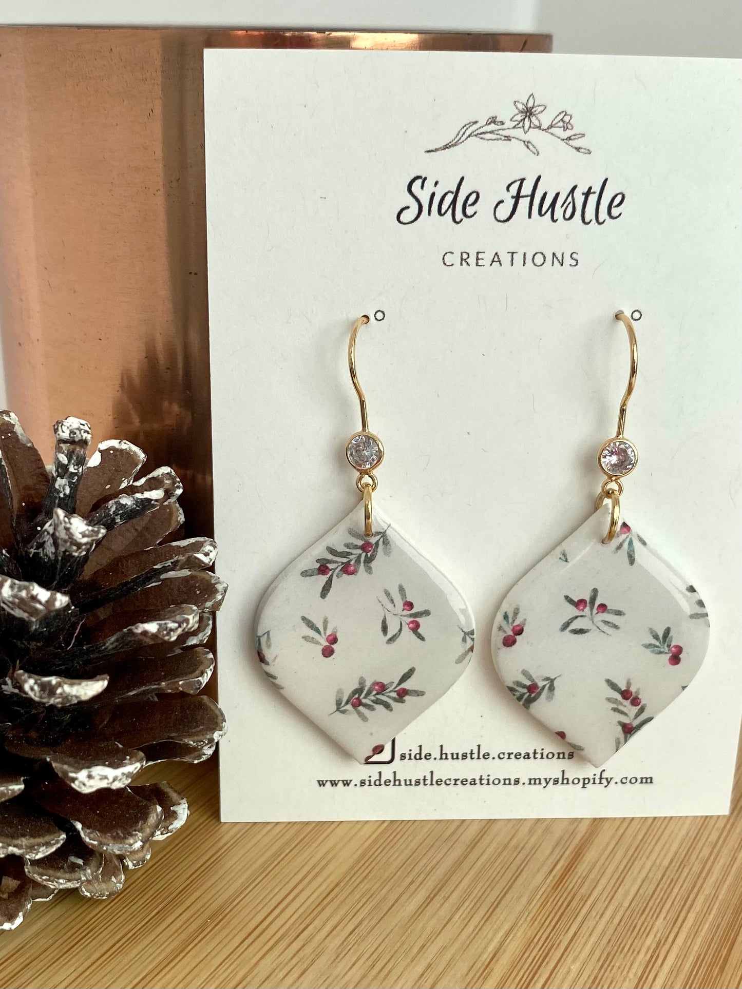 Large Holly Harlow Dangle