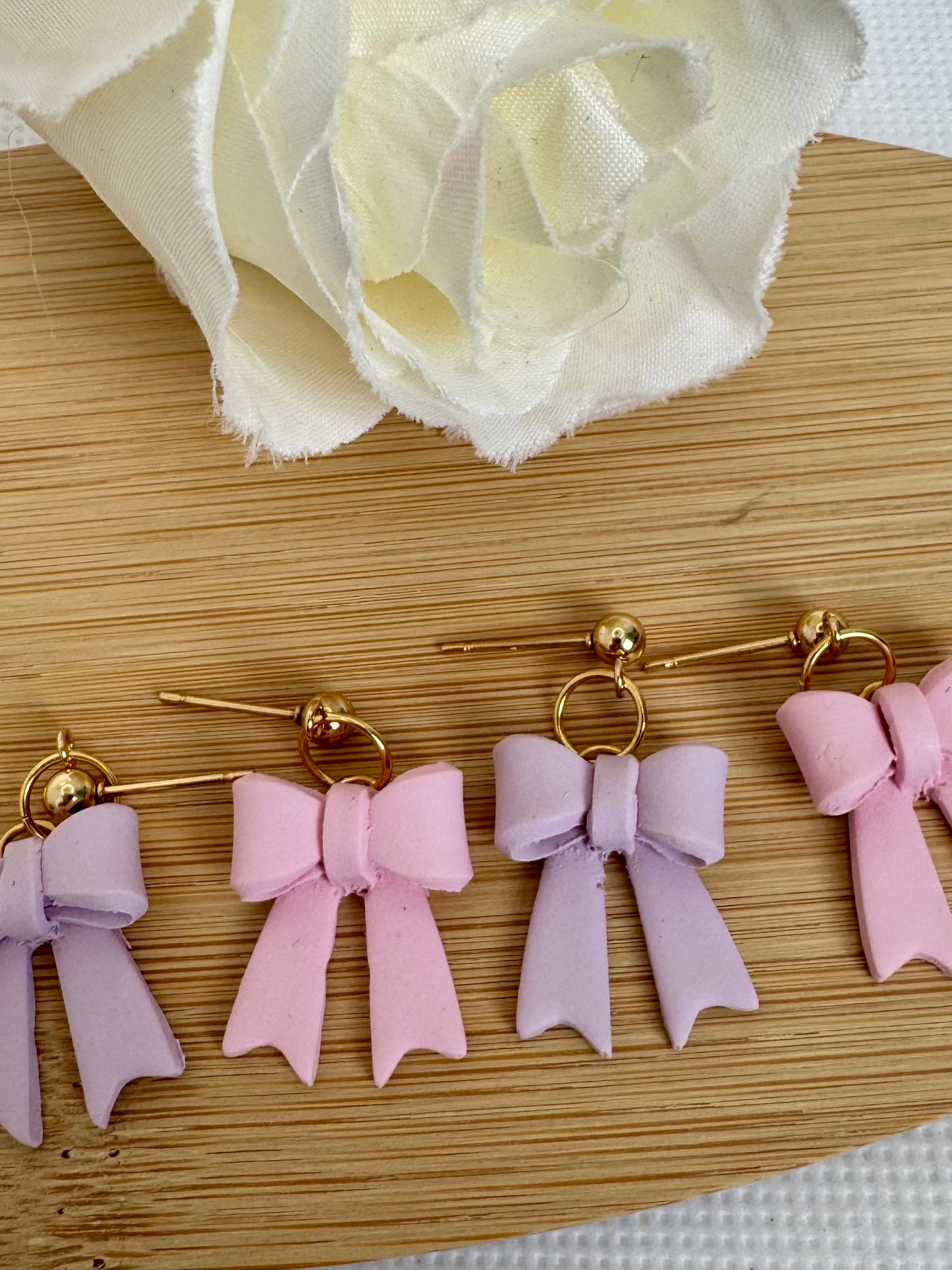 Dainty 3D Bow Dangle
