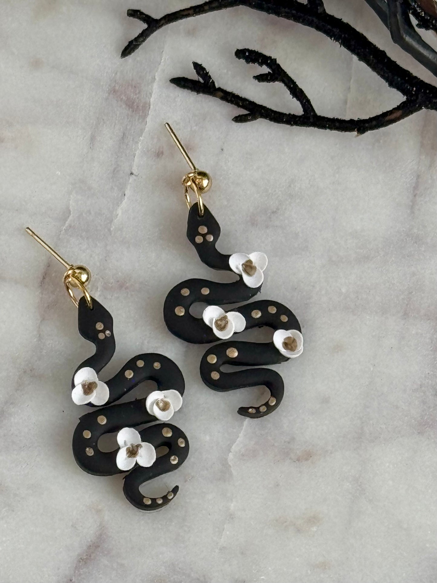 Black with White Flowers Snake Dangle