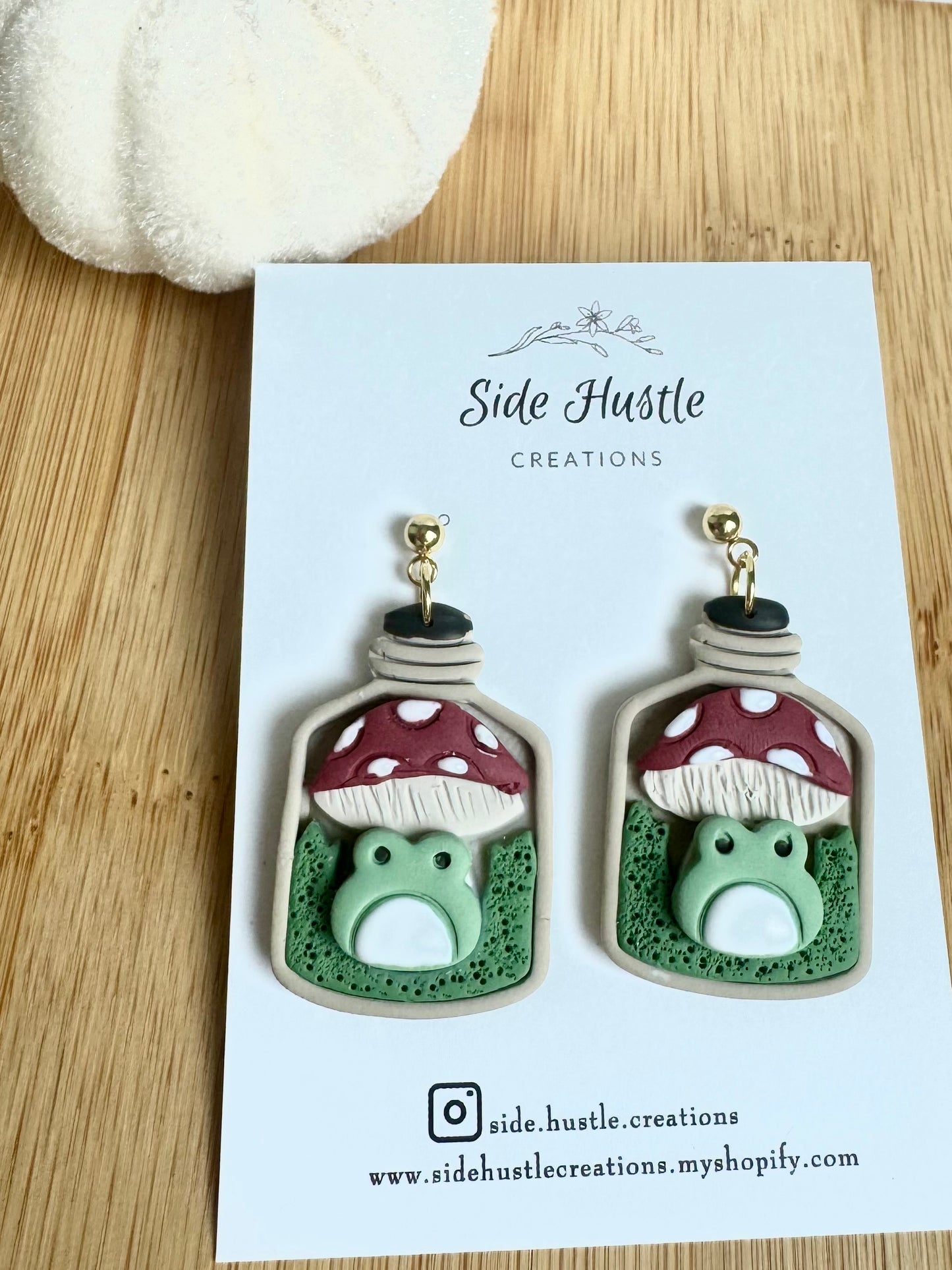 πΏ Froggy Forest Terrarium Earrings πΈπ