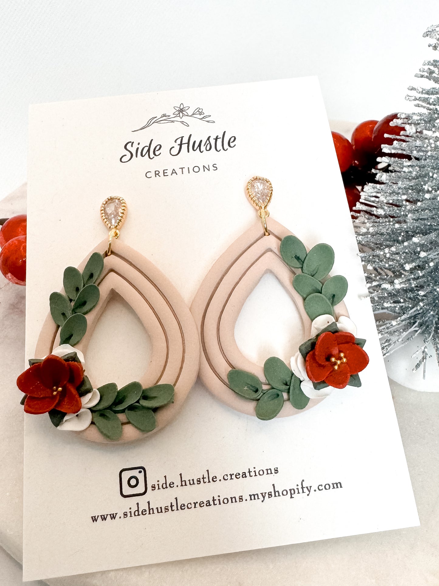 Christmas Floral Selena Dangle