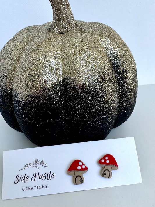 Mushroom House Stud