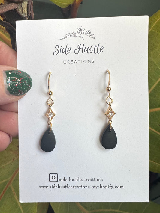 Black Ariana Dangle