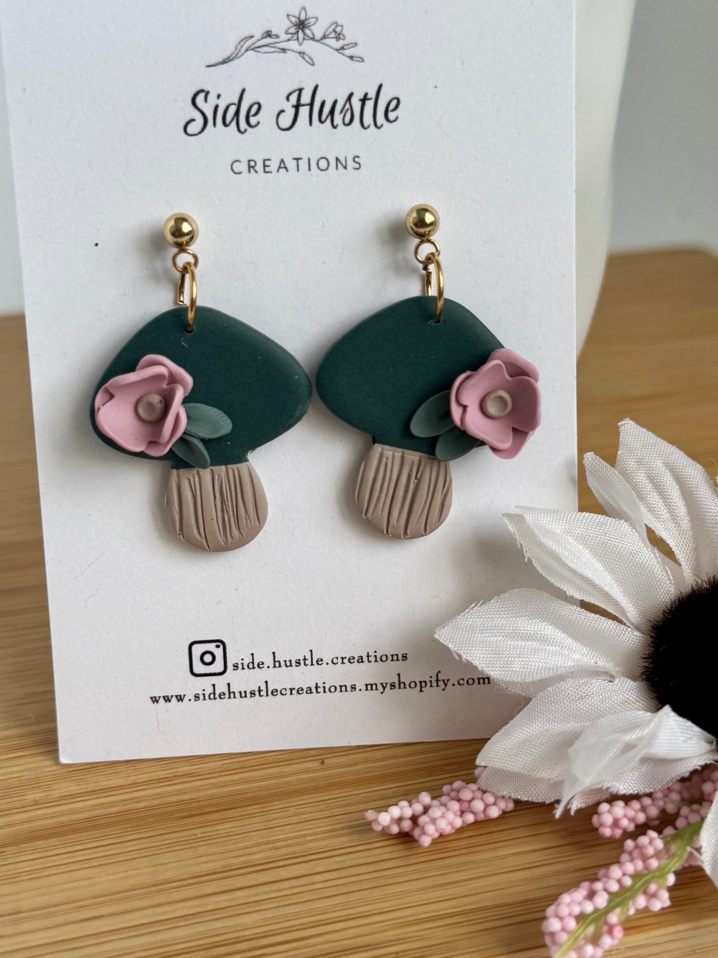 Forrest Green Floral Mushroom