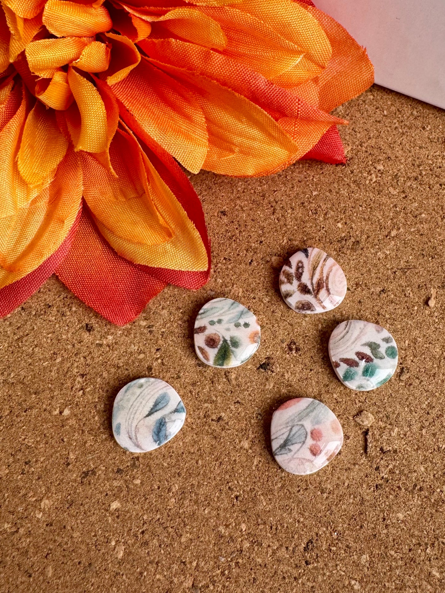 Fall Patterned Organic Studs