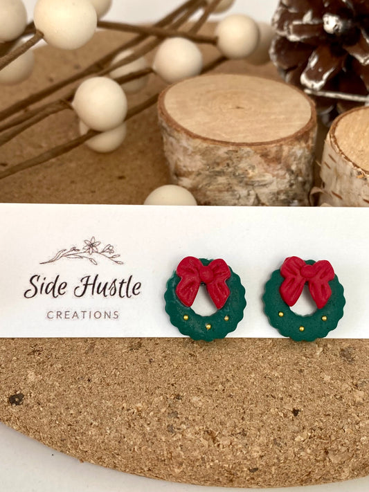 Mini Classic Wreath Stud