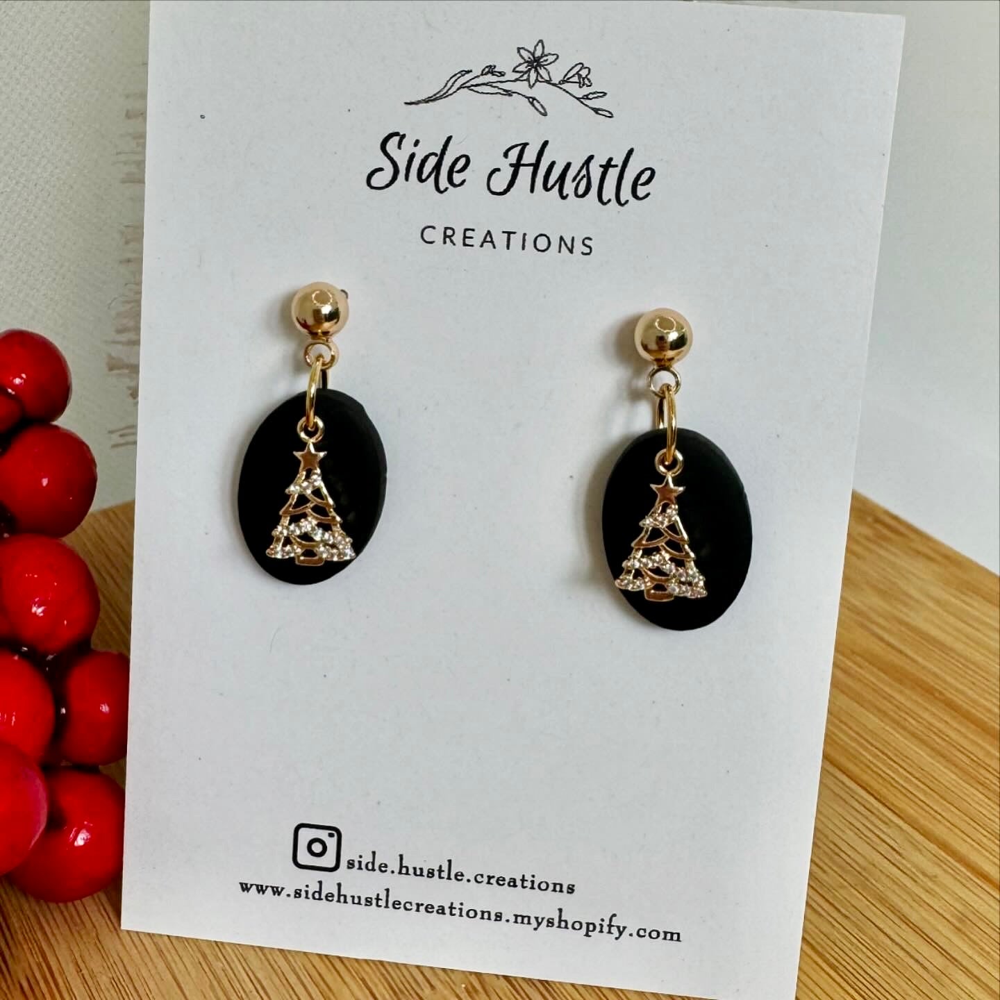 Black and Gold Christmas Becca Dangle