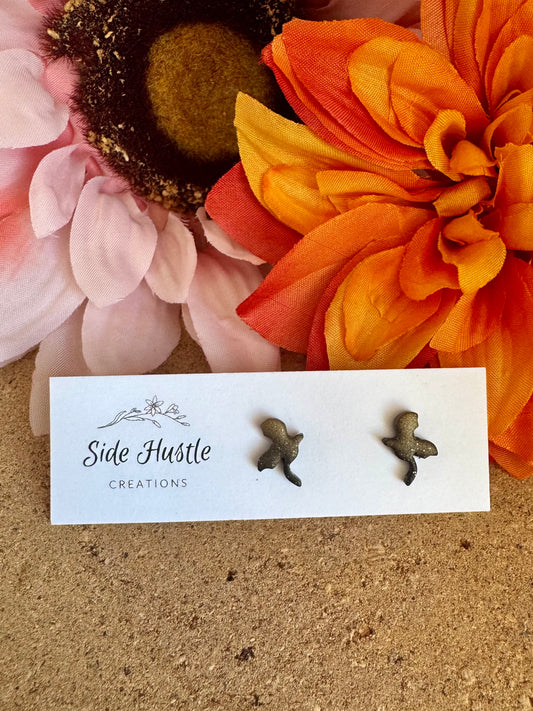 Black and Gold Dragon Stud